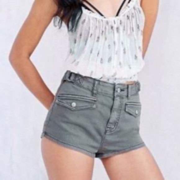 NWT Ecote for UO High Waisted Cheeky Denim Jean Shorts - Picture 4 of 4